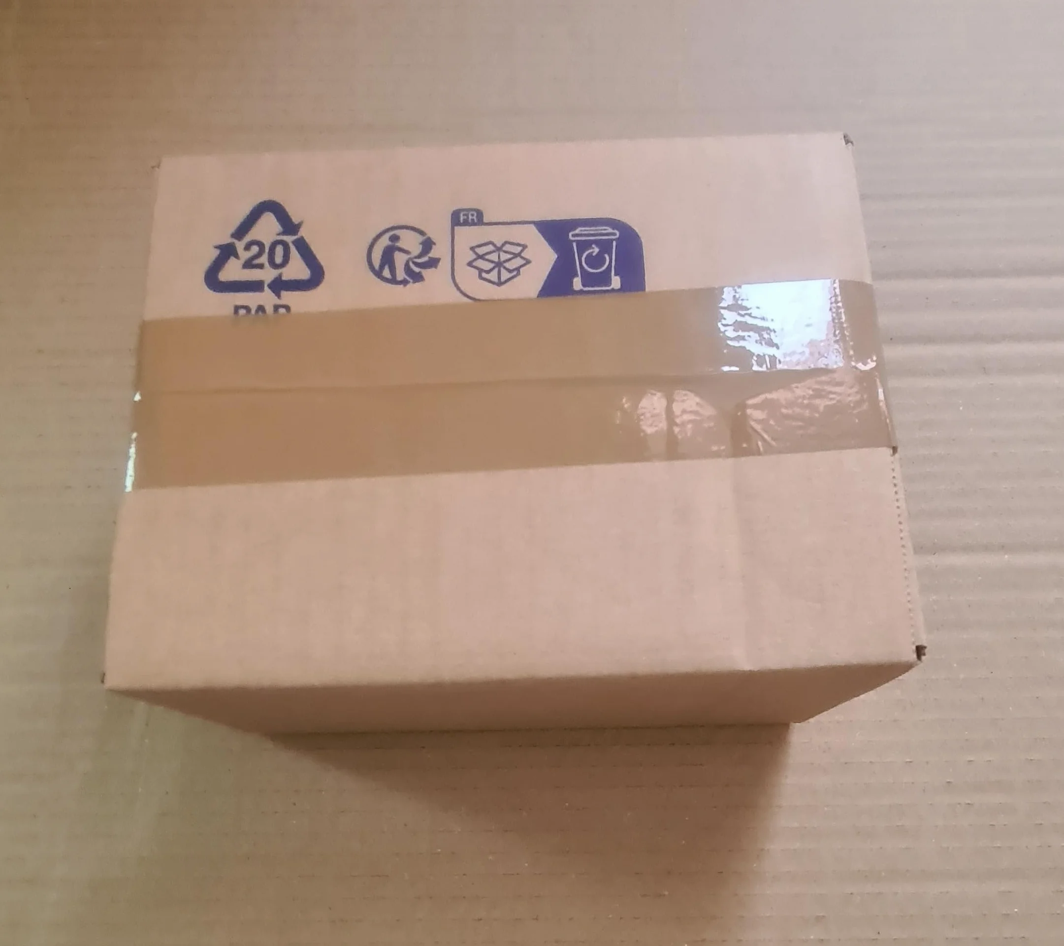 Pieza de repuesto original Fabricante: Reenvío de ángulo/cabeza de transmisión 28 MM 9 dientes para desbrozadora/corte borde Gracias por comprobar su modelo antes de comprar Dimensiones en fotos!