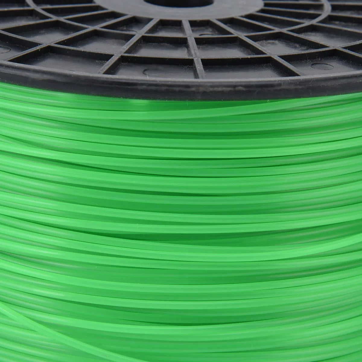 Fdit Línea de Corte de Hilo de 2mm, Línea de Corte de Hilo Cuadrado de Hierba en Carrete, Cortacésped, Accesorios para Cortacésped para Husqvarna (Verde)(372 Meters)