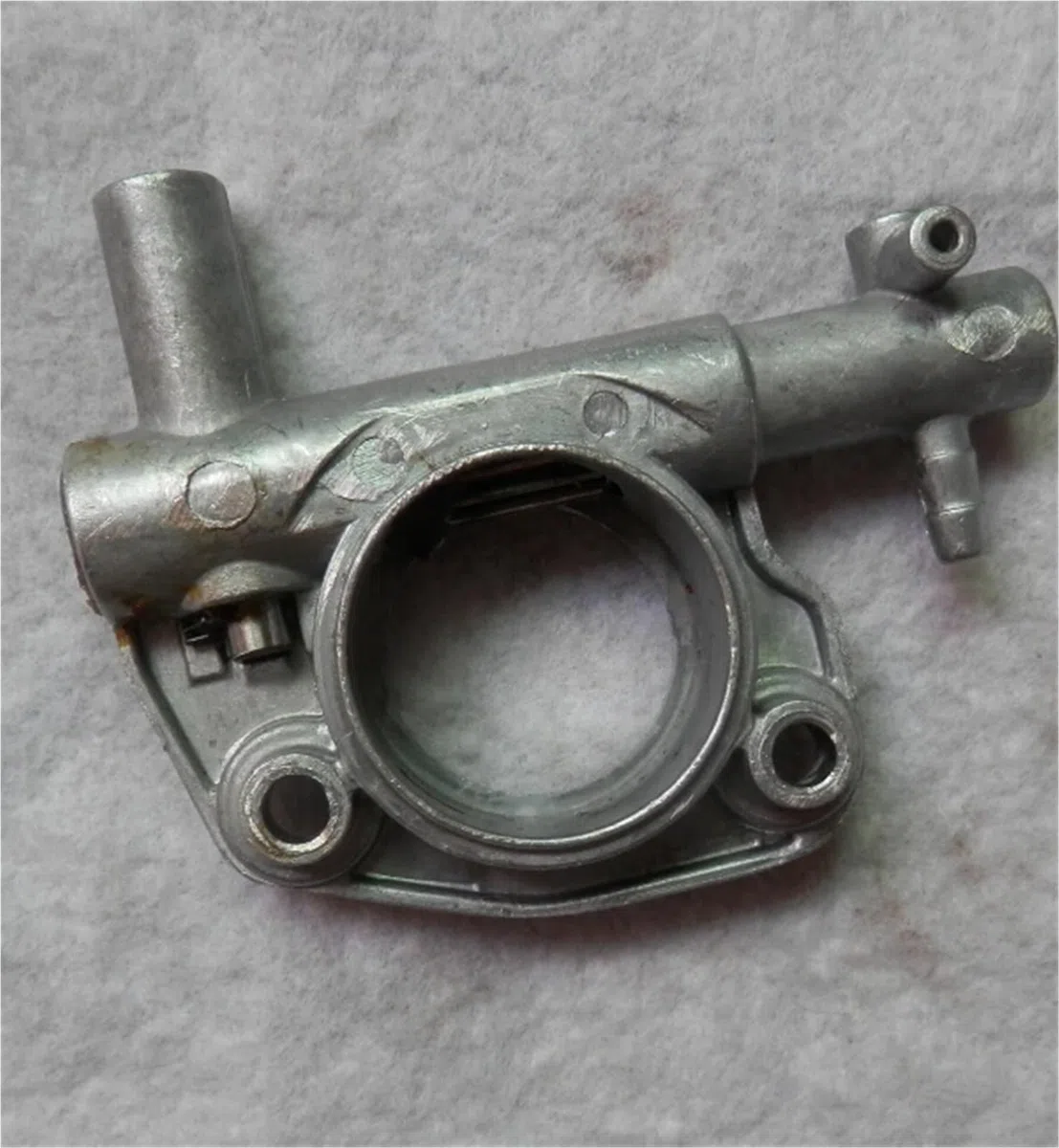 Bomba DE Aceite Genuina MT4400 for MT440 MT4100 MT5200 136 137 138 140 141 147 152 160 Kit DE Aceite DE MOTOSIERRAS DYNAMAC(IT Genuine Oil Pump)