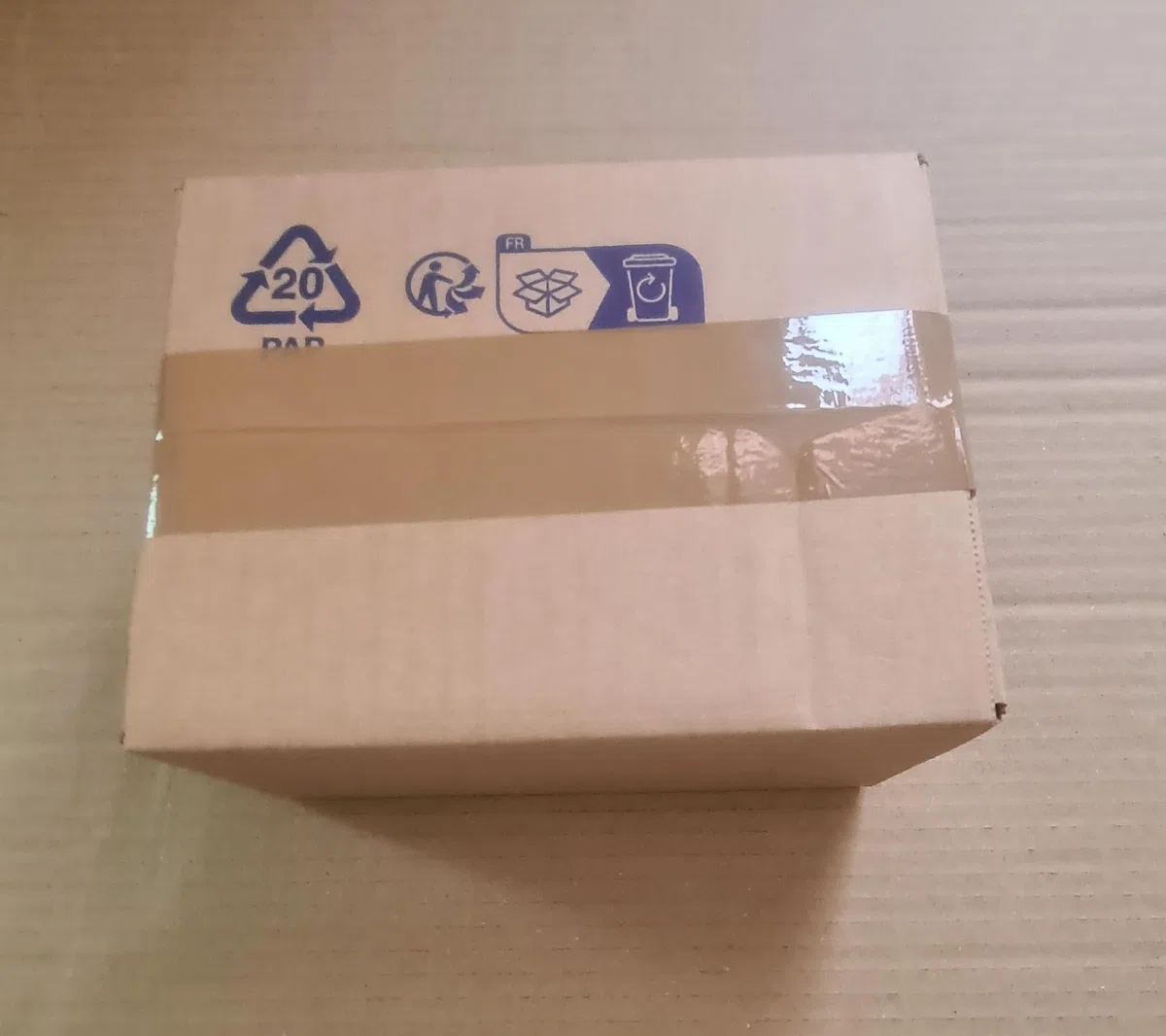 Pieza de repuesto original del fabricante: reenvío de ángulo/cabezal de transmisión de 26 mm y 7 dientes para desbrozadora/corte borde. Por favor, compruebe su modelo antes de comprar Dimensiones en